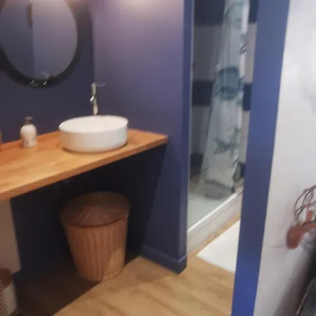 Bulle Marine Paisible Proche De La Gare Et Du Port Brest